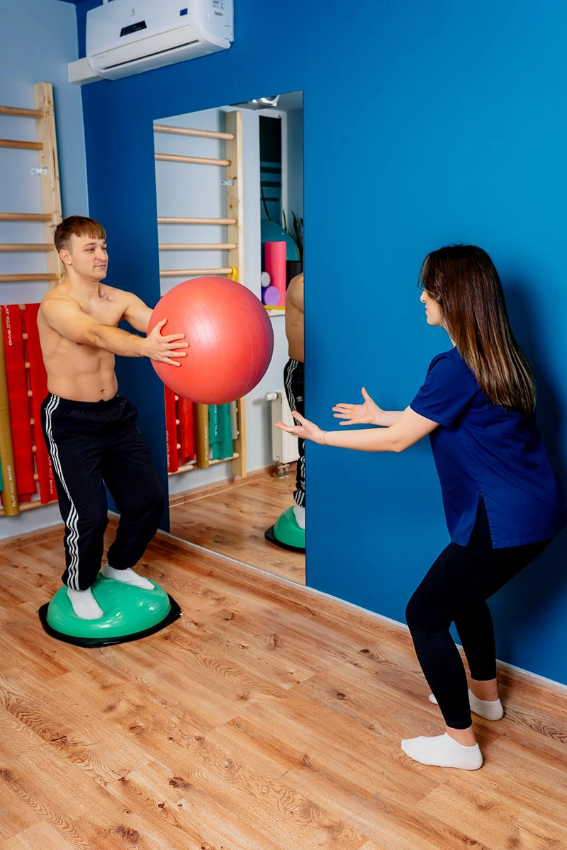 Ćwiczenia stabilizacji głębokiej i równoważne – Fizjofit Białystok poprawa kontroli ciała i stabilności